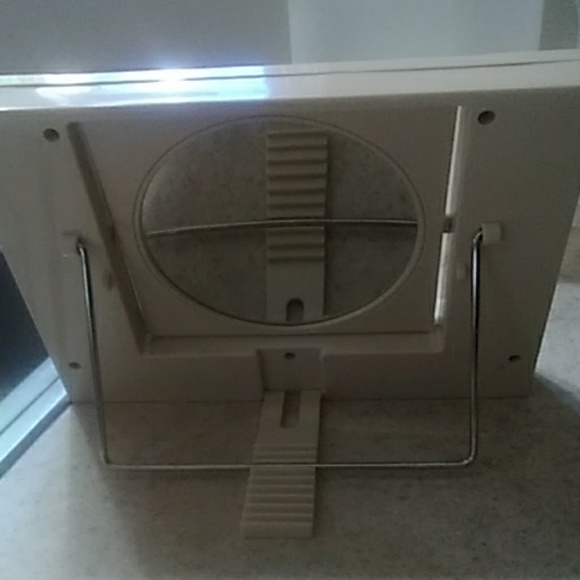 Avon lighted makeup mirror NIB - Picture 3 of 8